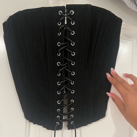 Black corset. Never worn. - Picture 1 of 1